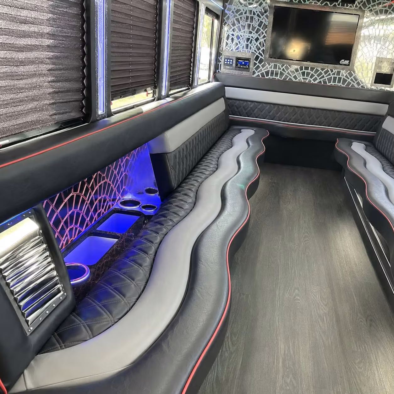 charterbusrentalmanchesternh com helps you find the right party bus for manchester nightlife and special occasions