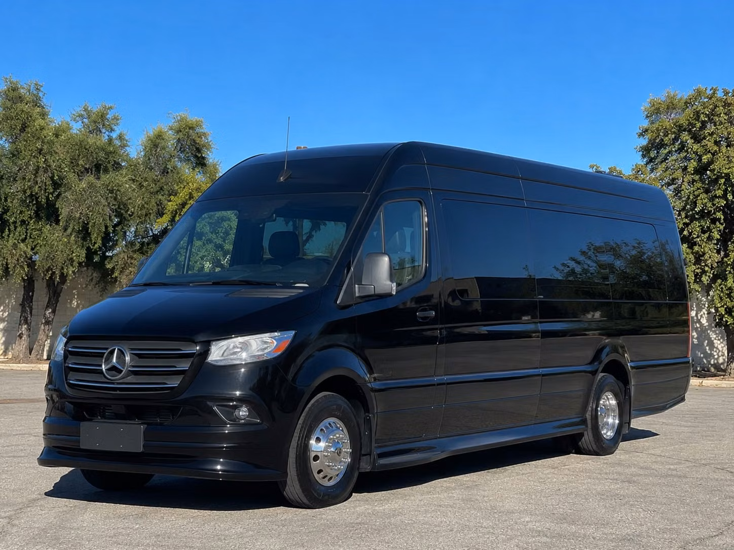 transportation serving manchester and nearby cities